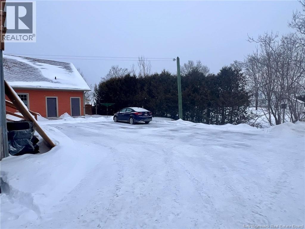 












10535 Principale Street

,
Saint-Louis-De-Kent,




New Brunswick
E4X1E7

