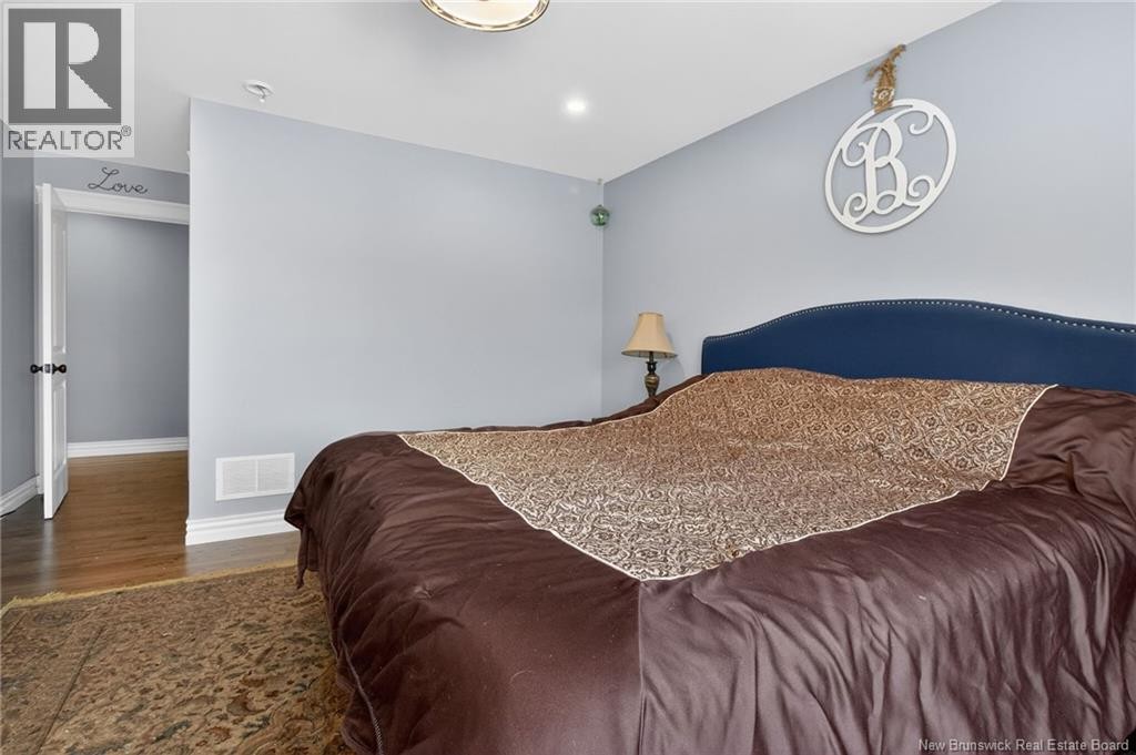 












11 Amber Ridge Court

,
Berry Mills,




New Brunswick
E1G5R3

