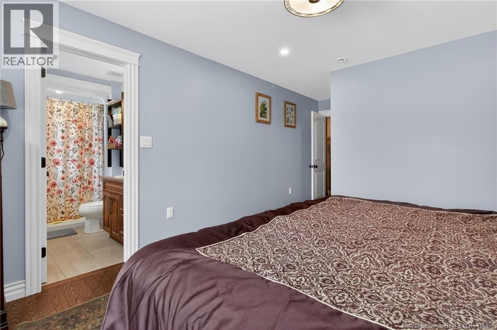 












11 Amber Ridge Court

,
Berry Mills,




New Brunswick
E1G5R3

