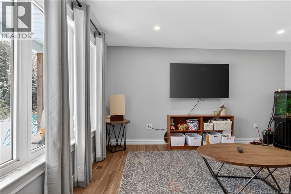 












11 Amber Ridge Court

,
Berry Mills,




New Brunswick
E1G5R3

