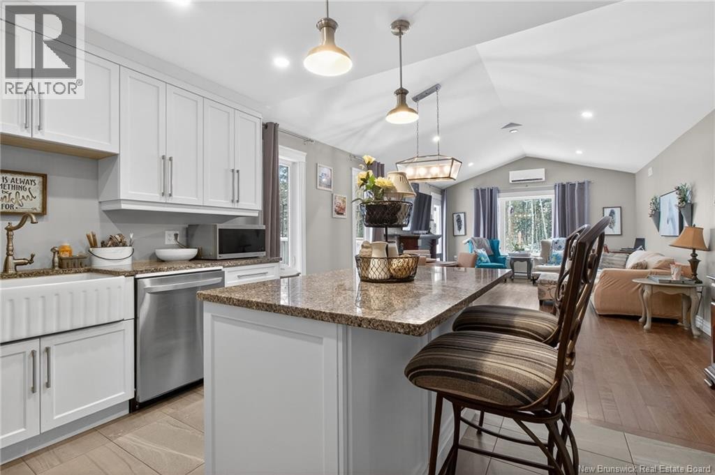 












11 Amber Ridge Court

,
Berry Mills,




New Brunswick
E1G5R3

