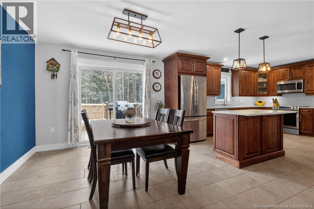 












11 Amber Ridge Court

,
Berry Mills,




New Brunswick
E1G5R3

