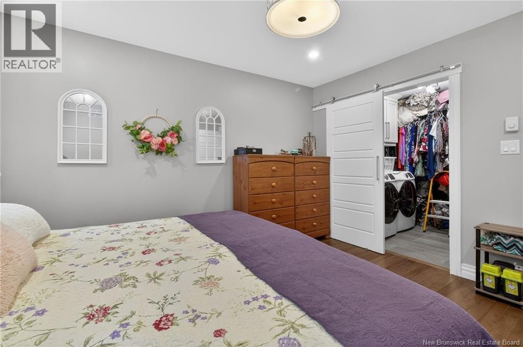 












11 Amber Ridge Court

,
Berry Mills,




New Brunswick
E1G5R3

