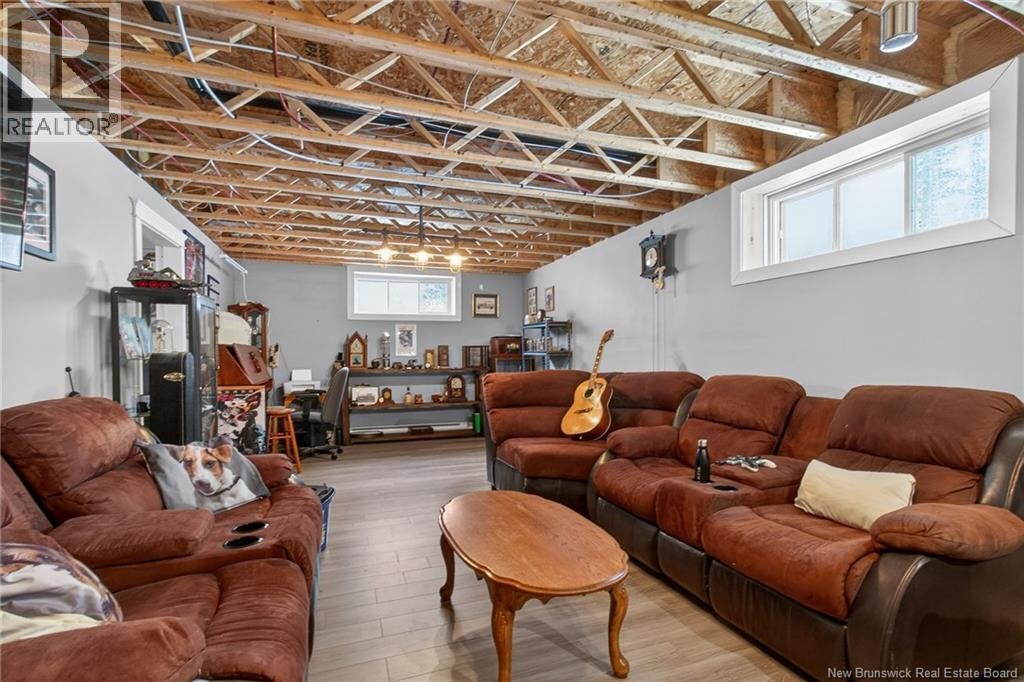 












11 Amber Ridge Court

,
Berry Mills,




New Brunswick
E1G5R3

