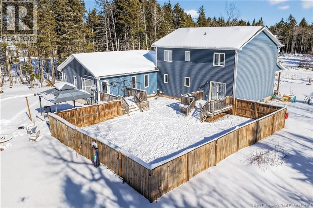 












11 Amber Ridge Court

,
Berry Mills,




New Brunswick
E1G5R3

