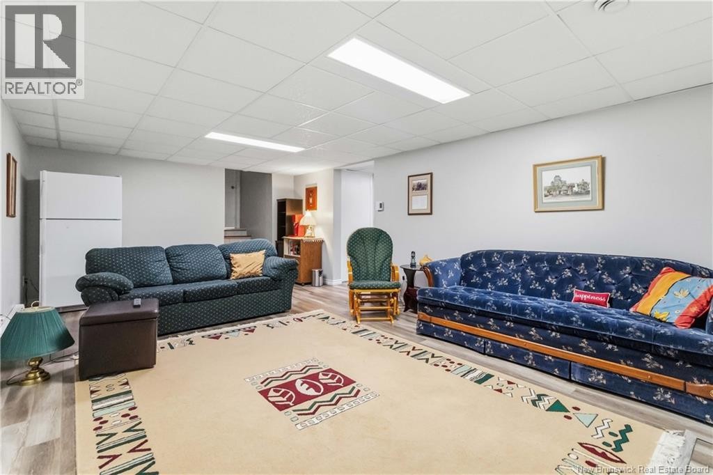 












35 Firwood Crescent

,
Moncton,




New Brunswick
E1A5W9

