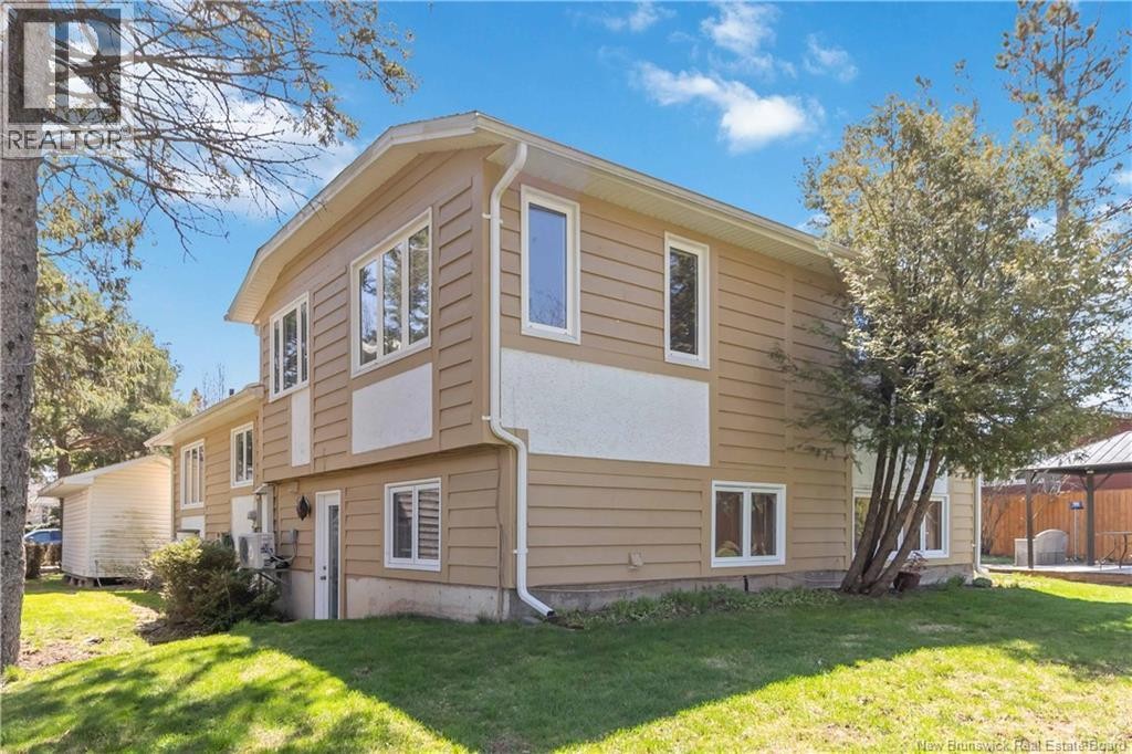 












35 Firwood Crescent

,
Moncton,




New Brunswick
E1A5W9

