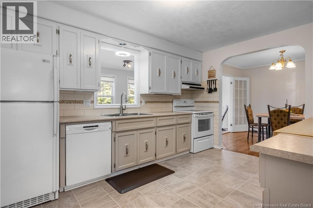 












28 Yvon

,
Saint-Antoine,




New Brunswick
E4V1L1

