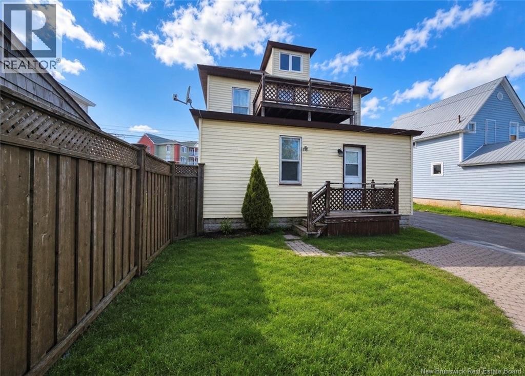












1658-1660 Main Street

,
Moncton,




New Brunswick
E1E1G6

