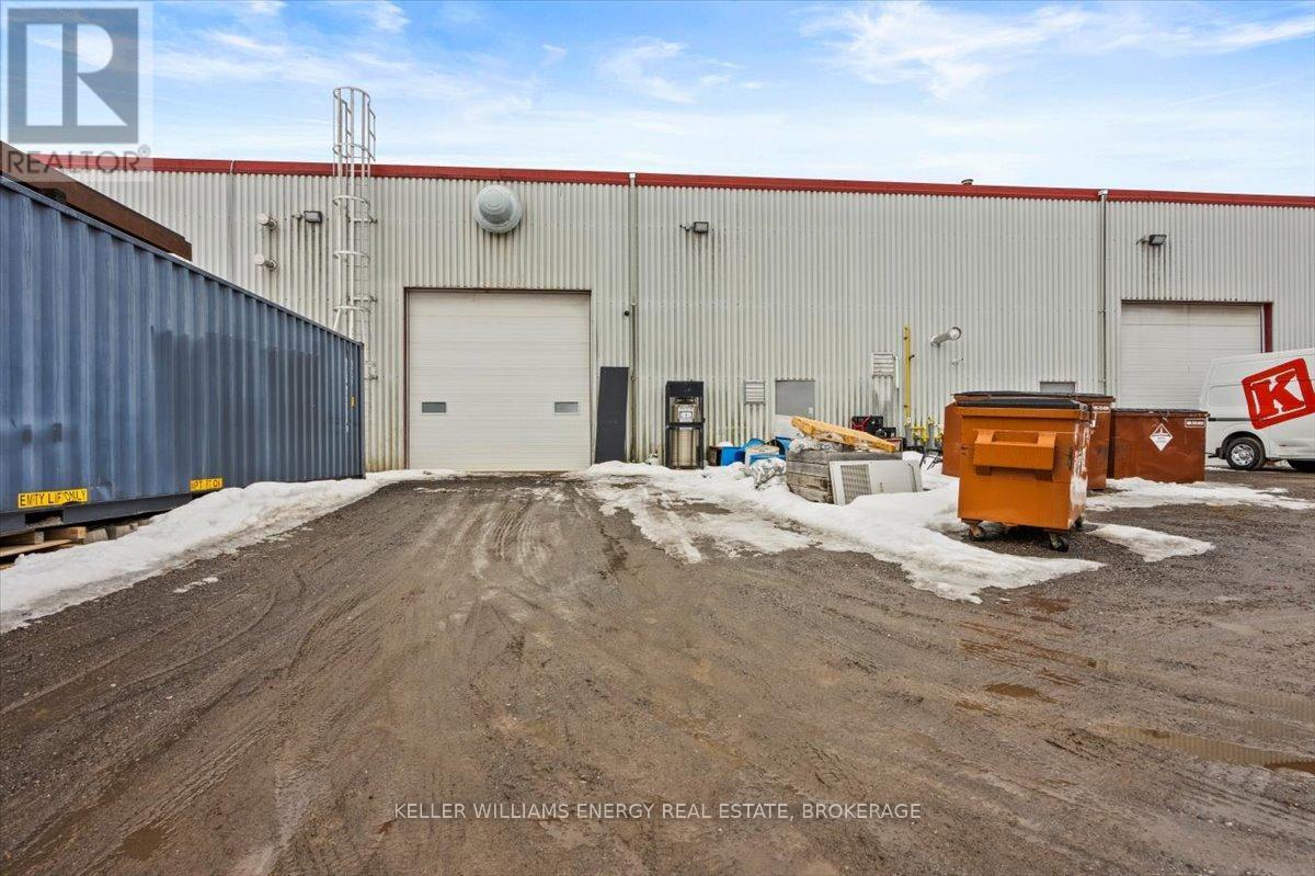 












3 - 422 LAKE ROAD

,
Clarington (Bowmanville),




Ontario
L1A4P8

