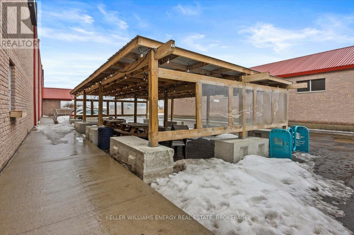 












3 - 422 LAKE ROAD

,
Clarington (Bowmanville),




Ontario
L1A4P8

