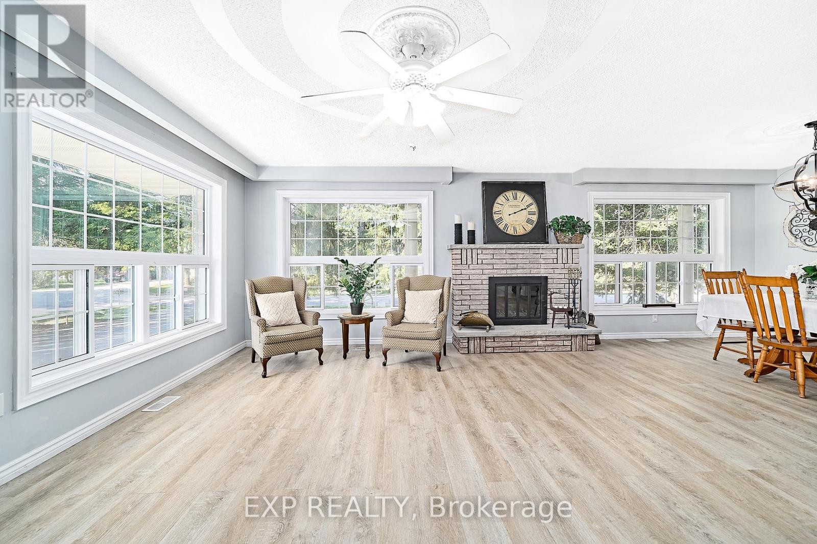 












9 HILDA AVENUE

,
Uxbridge,




Ontario
L9P1R2

