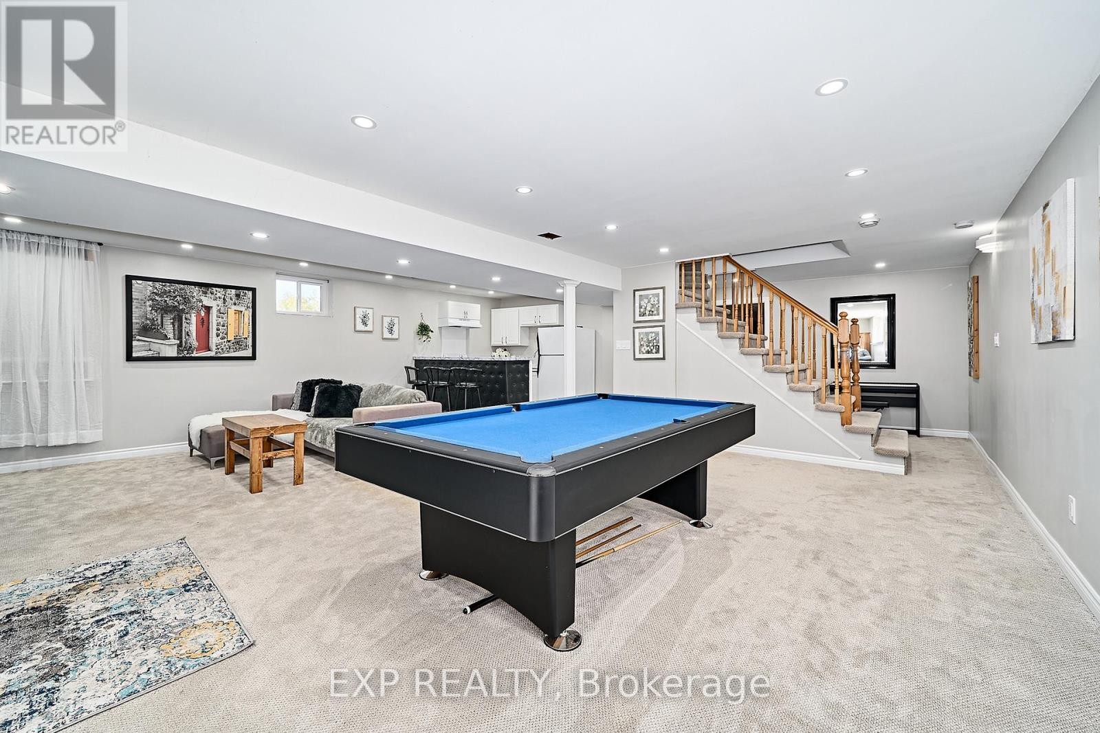 












9 HILDA AVENUE

,
Uxbridge,




Ontario
L9P1R2

