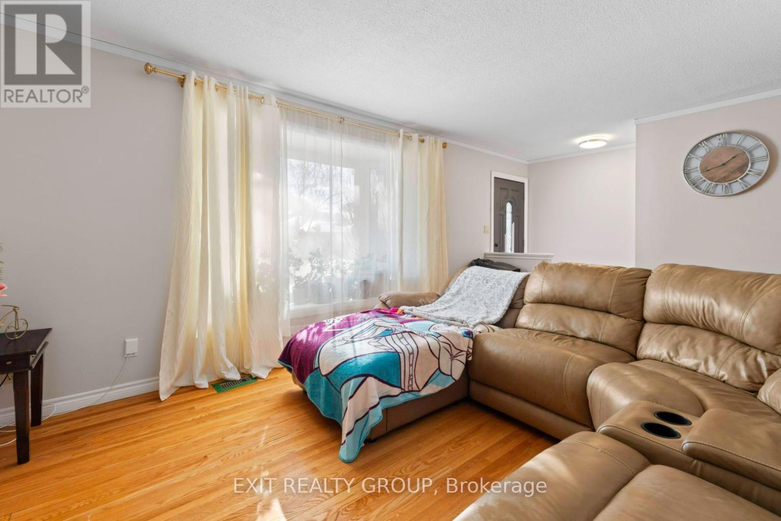 












4 WALDEN CIRCLE

,
Belleville (Belleville Ward),




Ontario
K8P2C3

