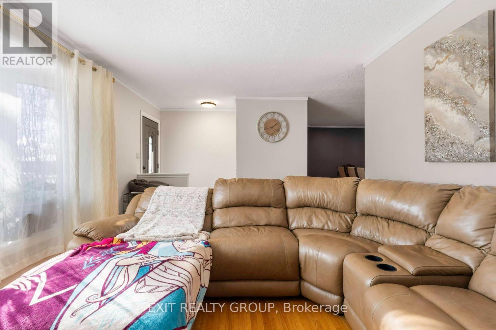 












4 WALDEN CIRCLE

,
Belleville (Belleville Ward),




Ontario
K8P2C3

