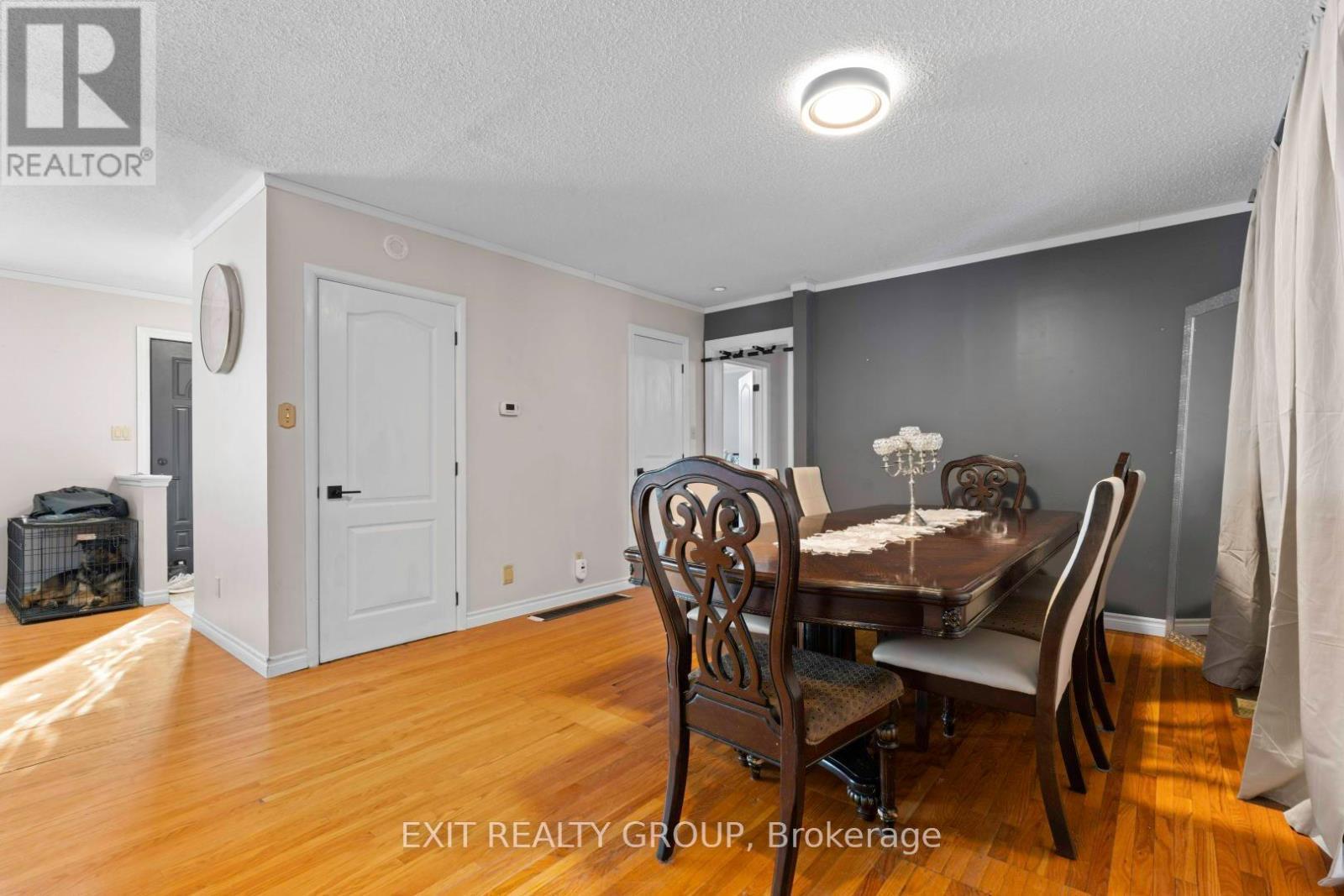 












4 WALDEN CIRCLE

,
Belleville (Belleville Ward),




Ontario
K8P2C3

