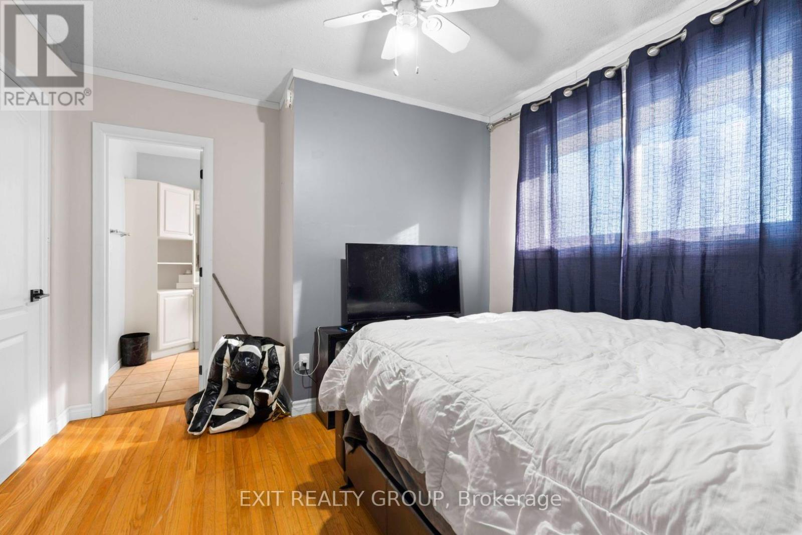 












4 WALDEN CIRCLE

,
Belleville (Belleville Ward),




Ontario
K8P2C3


