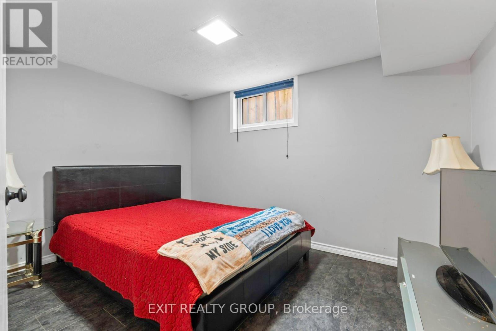 












4 WALDEN CIRCLE

,
Belleville (Belleville Ward),




Ontario
K8P2C3

