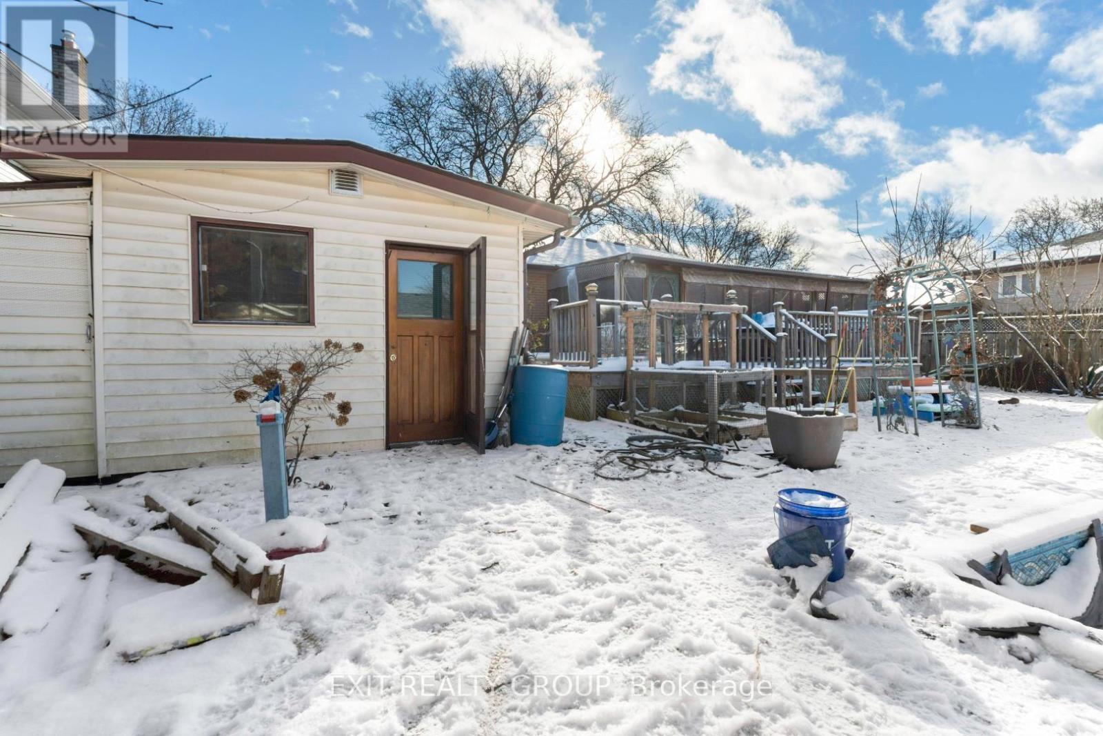 












4 WALDEN CIRCLE

,
Belleville (Belleville Ward),




Ontario
K8P2C3

