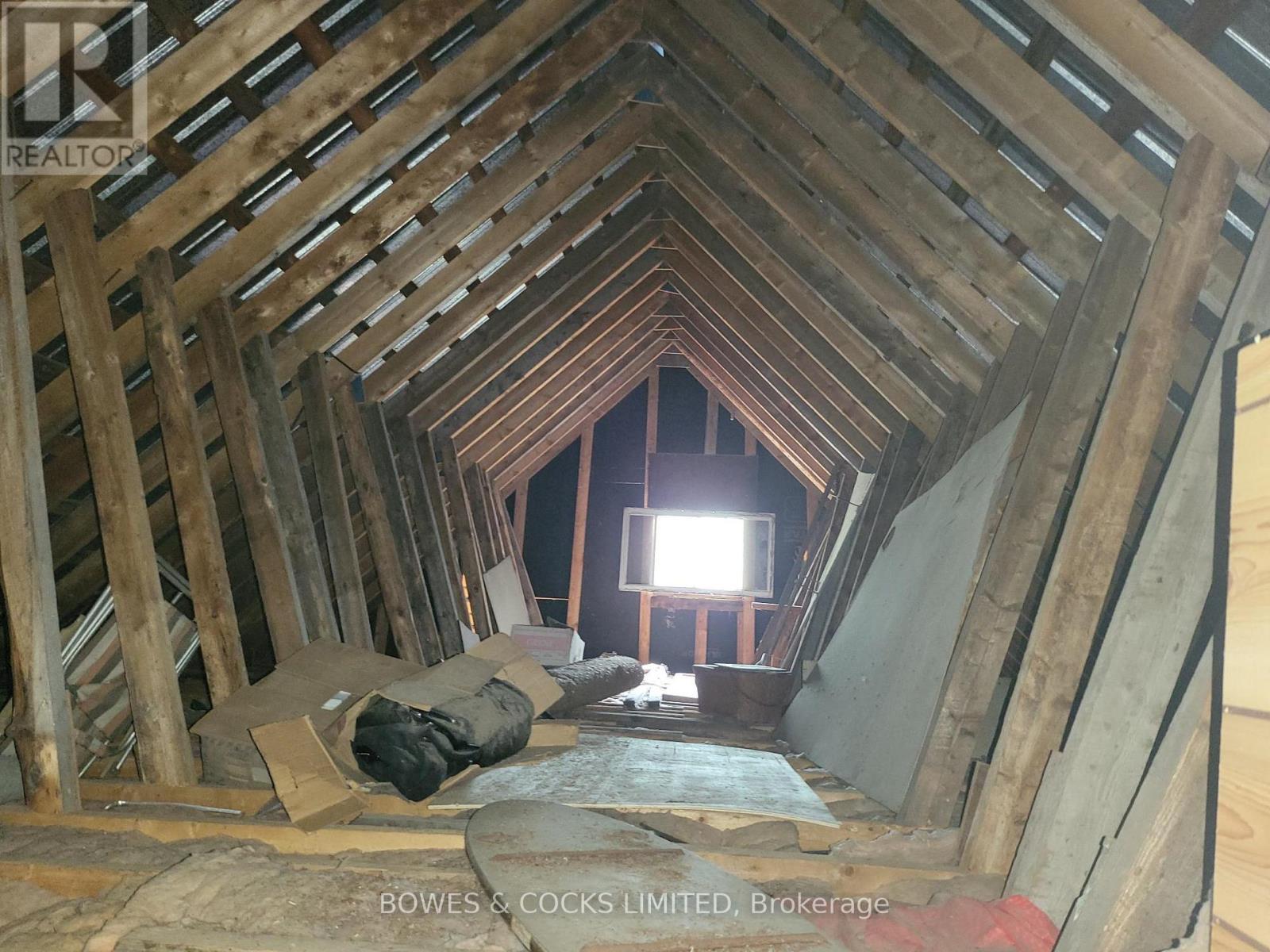 












24 ROBINSON ROAD

,
Hastings Highlands (Monteagle Ward),




Ontario
K0L2S0

