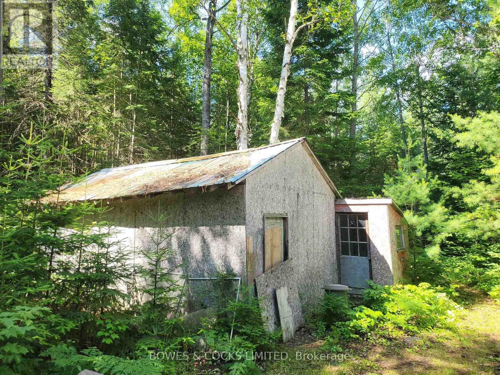 












24 ROBINSON ROAD

,
Hastings Highlands (Monteagle Ward),




Ontario
K0L2S0

