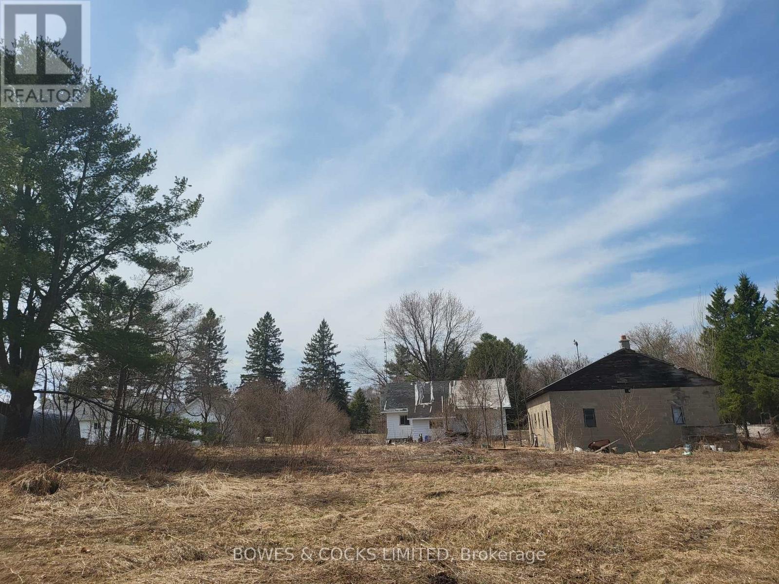 












26642 HIGHWAY 62 S

,
Bancroft (Dungannon Ward),




Ontario
K0L2L0

