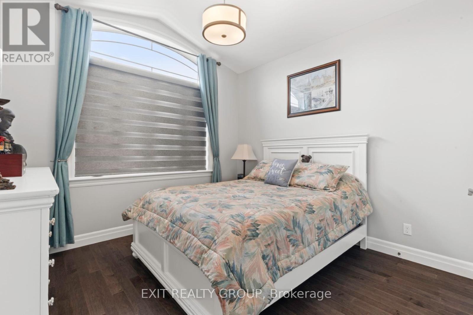 












86 ESSEX DRIVE

,
Belleville,




Ontario
K8N0J1

