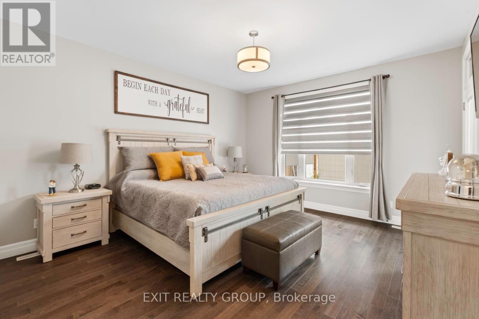 












86 ESSEX DRIVE

,
Belleville,




Ontario
K8N0J1

