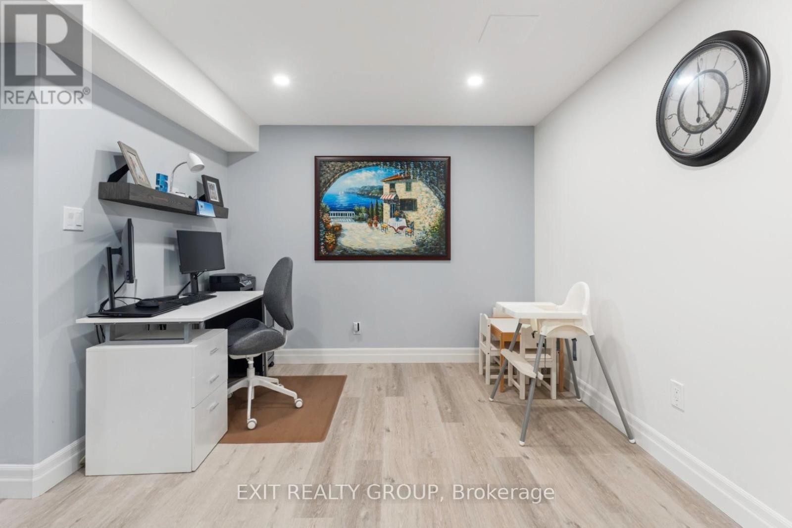












86 ESSEX DRIVE

,
Belleville,




Ontario
K8N0J1


