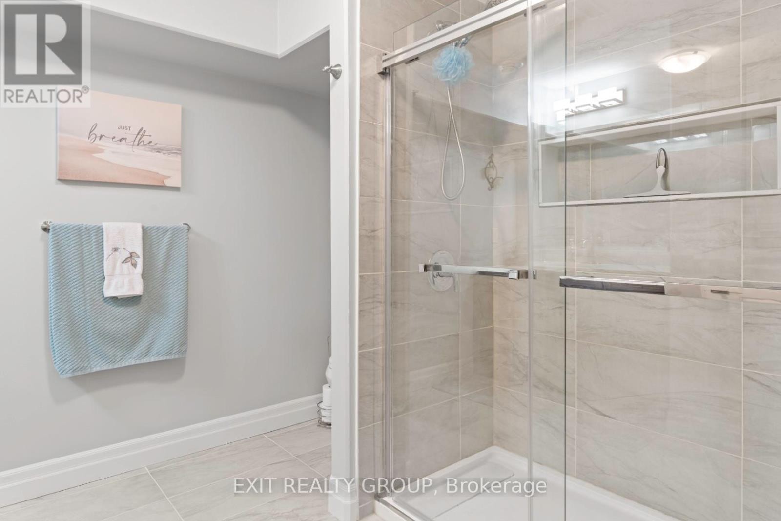 












86 ESSEX DRIVE

,
Belleville,




Ontario
K8N0J1

