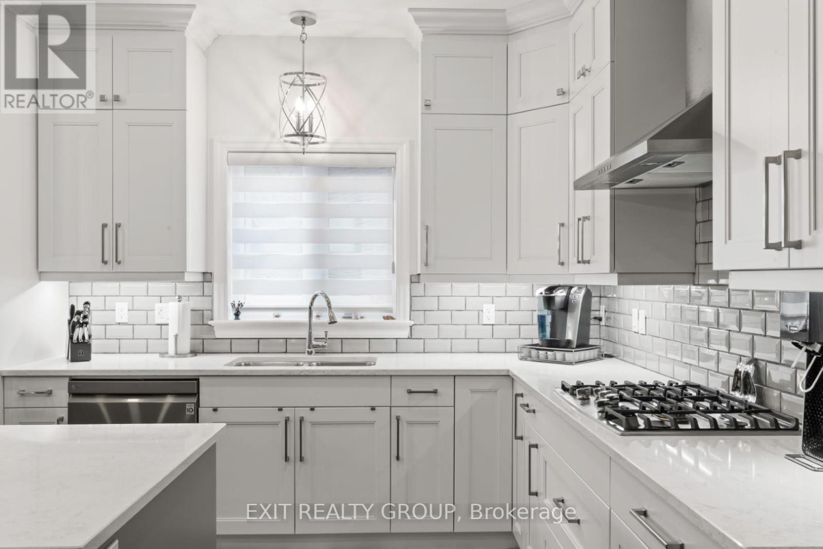 












86 ESSEX DRIVE

,
Belleville,




Ontario
K8N0J1

