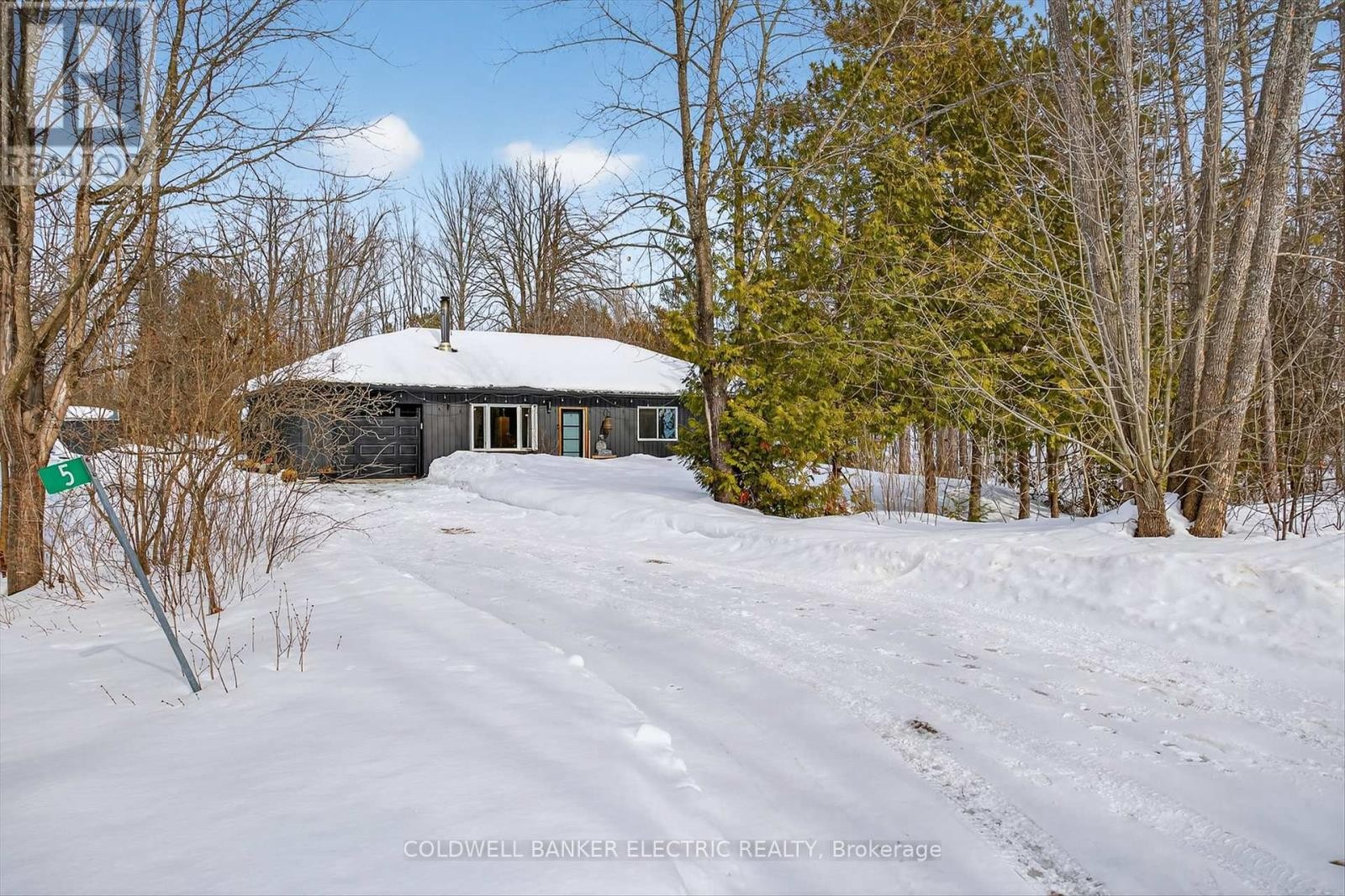 












5 FIRE ROUTE 60

,
Trent Lakes,




Ontario
K0L1J0

