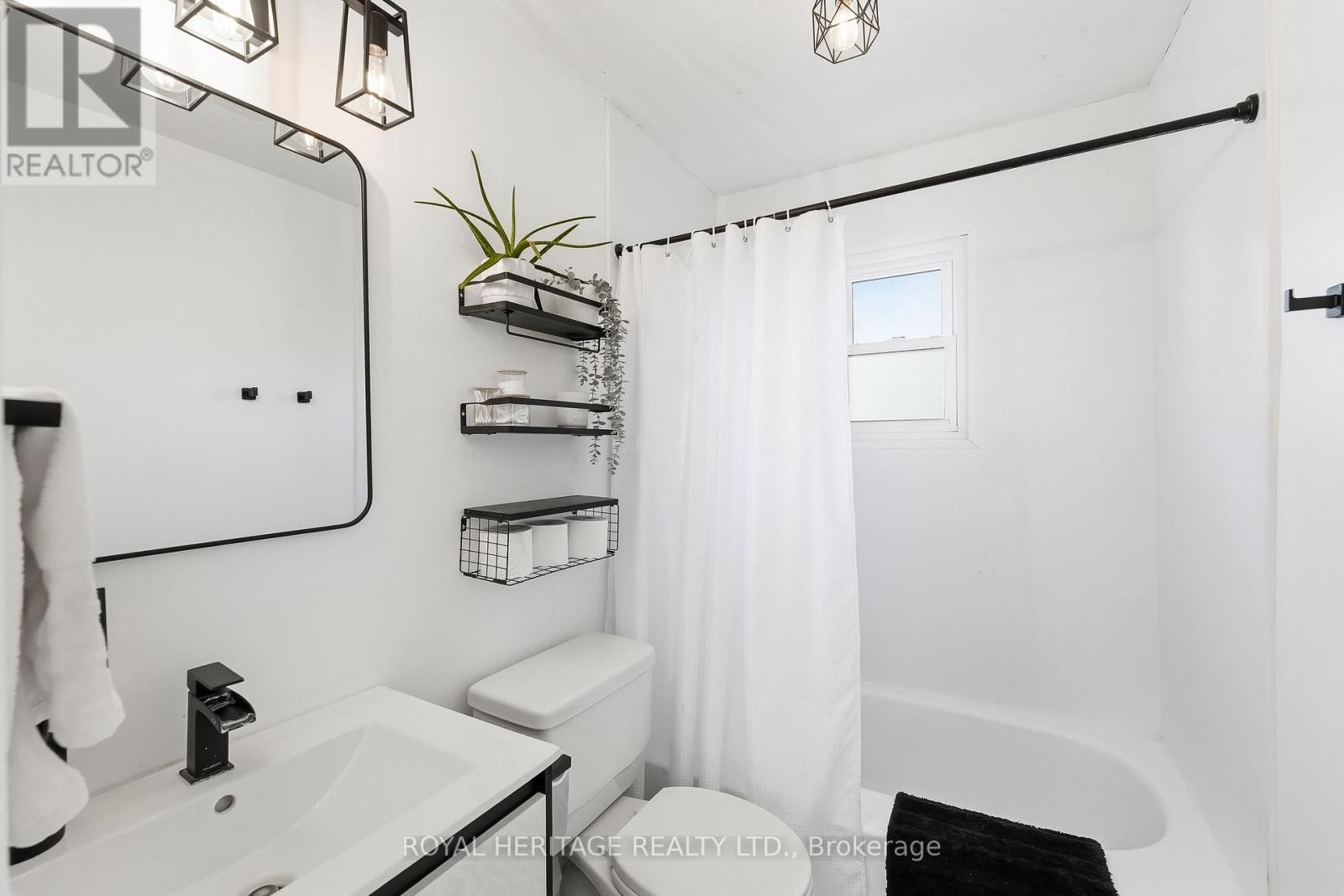












39 MEADE STREET

,
Brighton,




Ontario
K0K1H0


