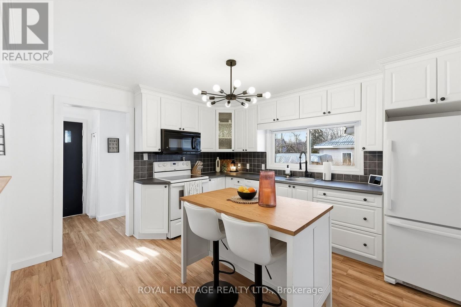 












39 MEADE STREET

,
Brighton,




Ontario
K0K1H0

