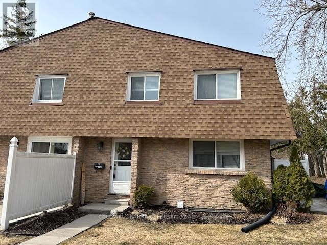 












14 - 740 CHAMBERLAIN STREET

,
Peterborough (Otonabee Ward 1),




Ontario
K9J4M3

