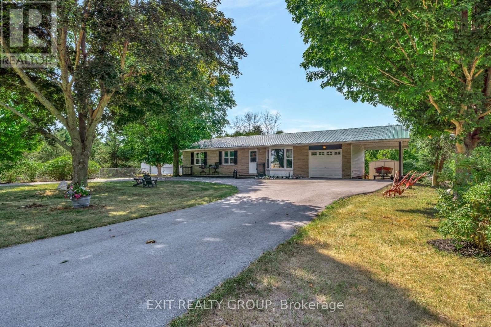 












1476 COUNTY RD 12

,
Prince Edward County (Picton),




Ontario
K0K2T0

