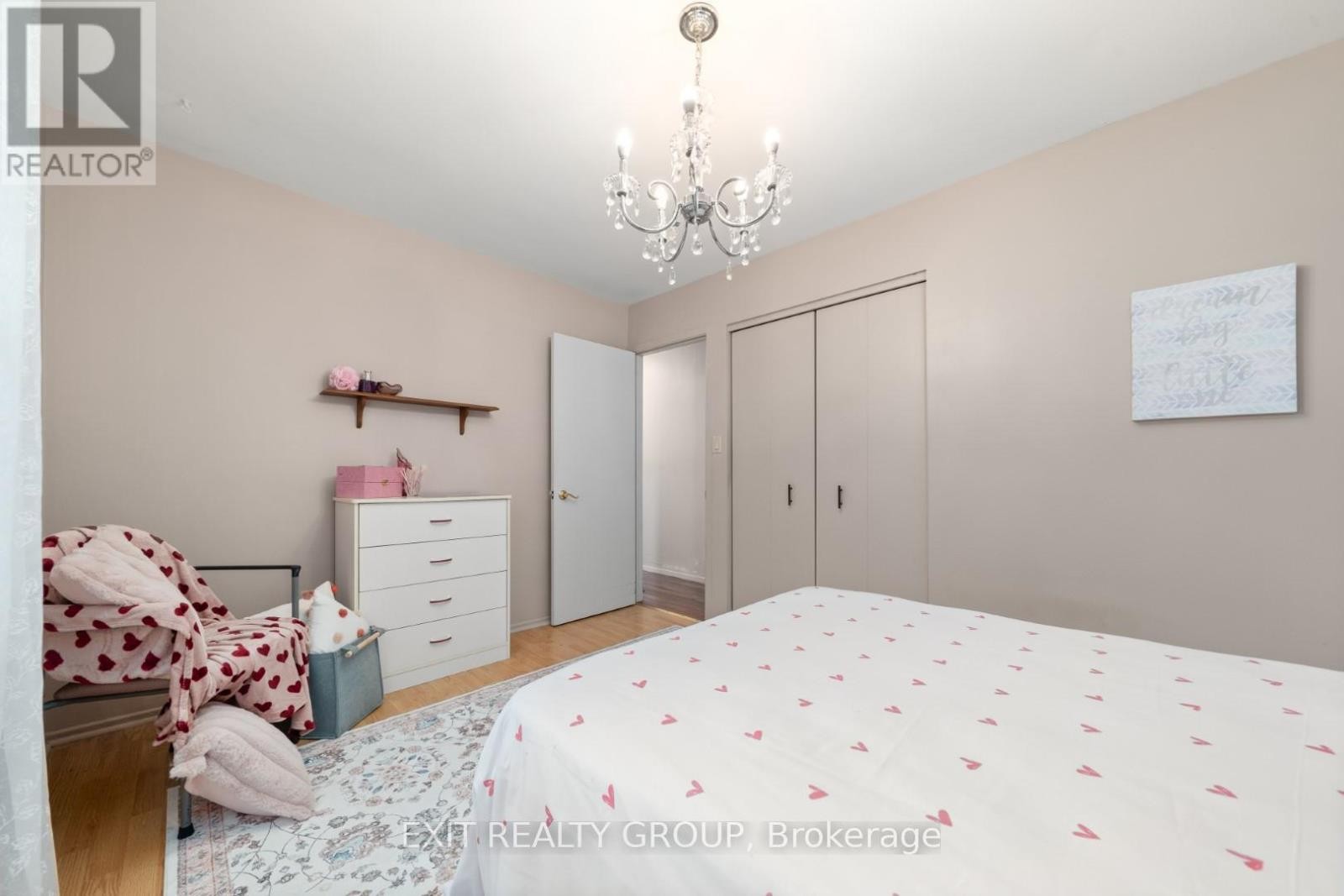 












1476 COUNTY RD 12

,
Prince Edward County (Picton),




Ontario
K0K2T0

