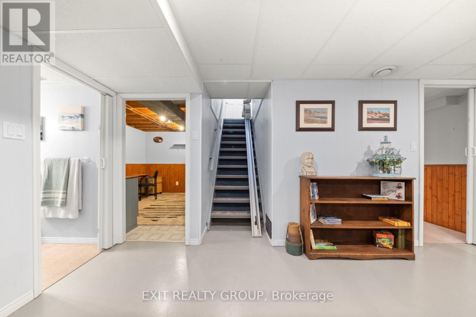 












1476 COUNTY RD 12

,
Prince Edward County (Picton),




Ontario
K0K2T0

