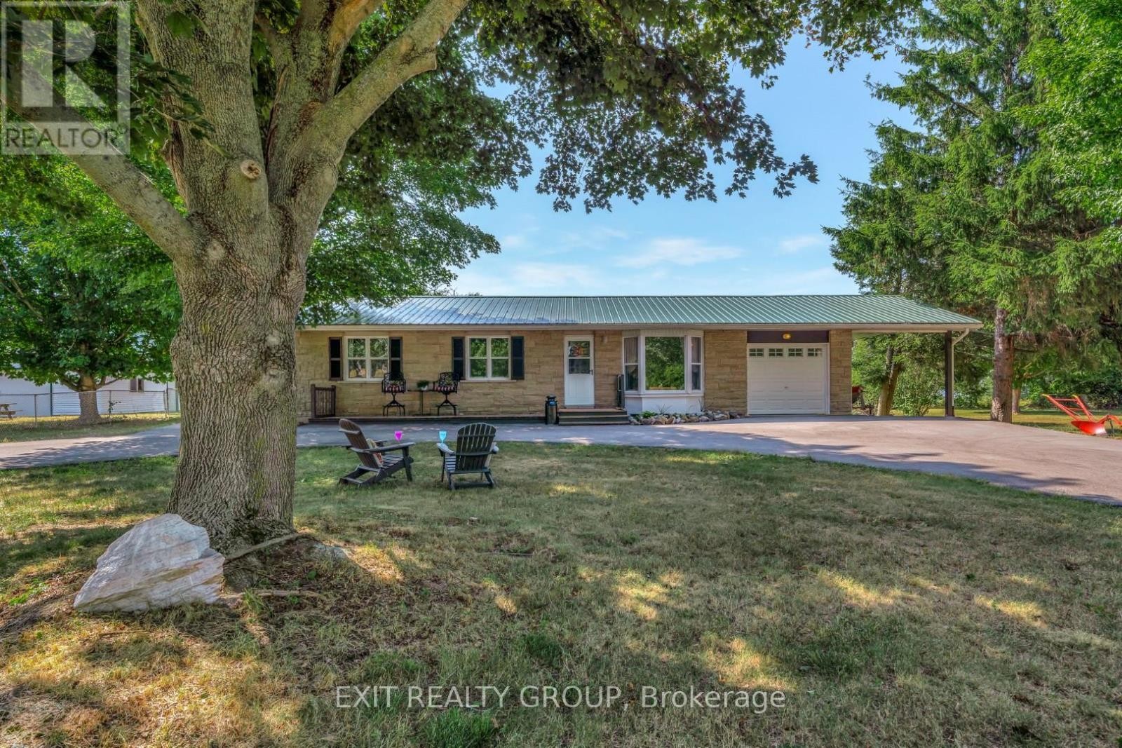 












1476 COUNTY RD 12

,
Prince Edward County (Picton),




Ontario
K0K2T0


