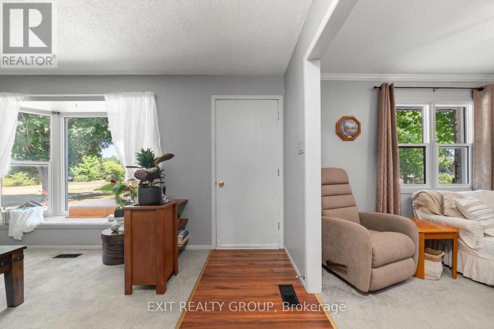 












1476 COUNTY RD 12

,
Prince Edward County (Picton),




Ontario
K0K2T0

