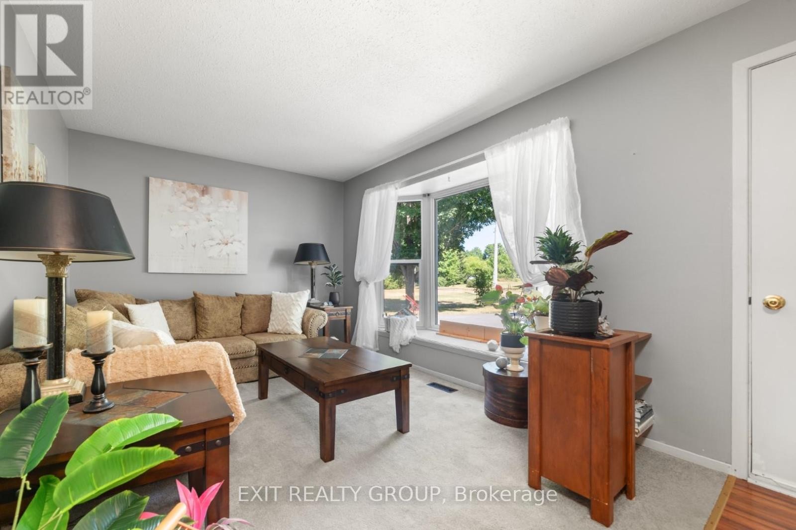 












1476 COUNTY RD 12

,
Prince Edward County (Picton),




Ontario
K0K2T0

