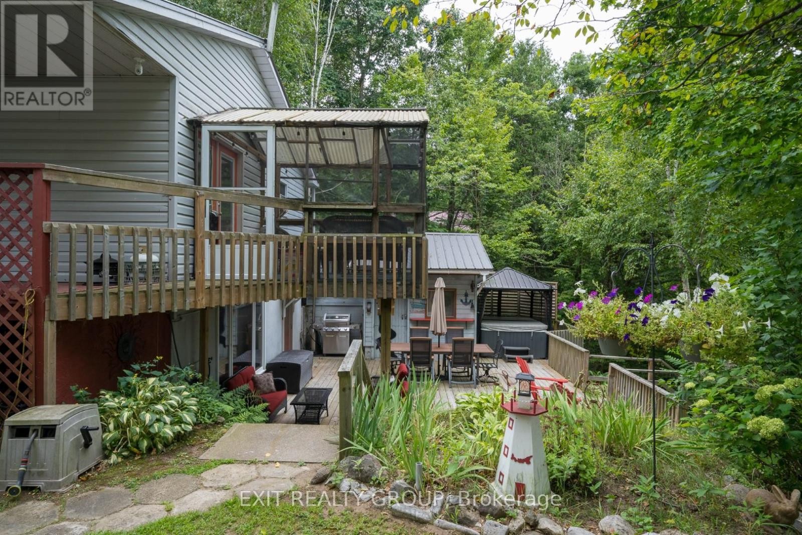 












103 CAMP LANE

,
Tweed (Hungerford (Twp)),




Ontario
K0K3J0

