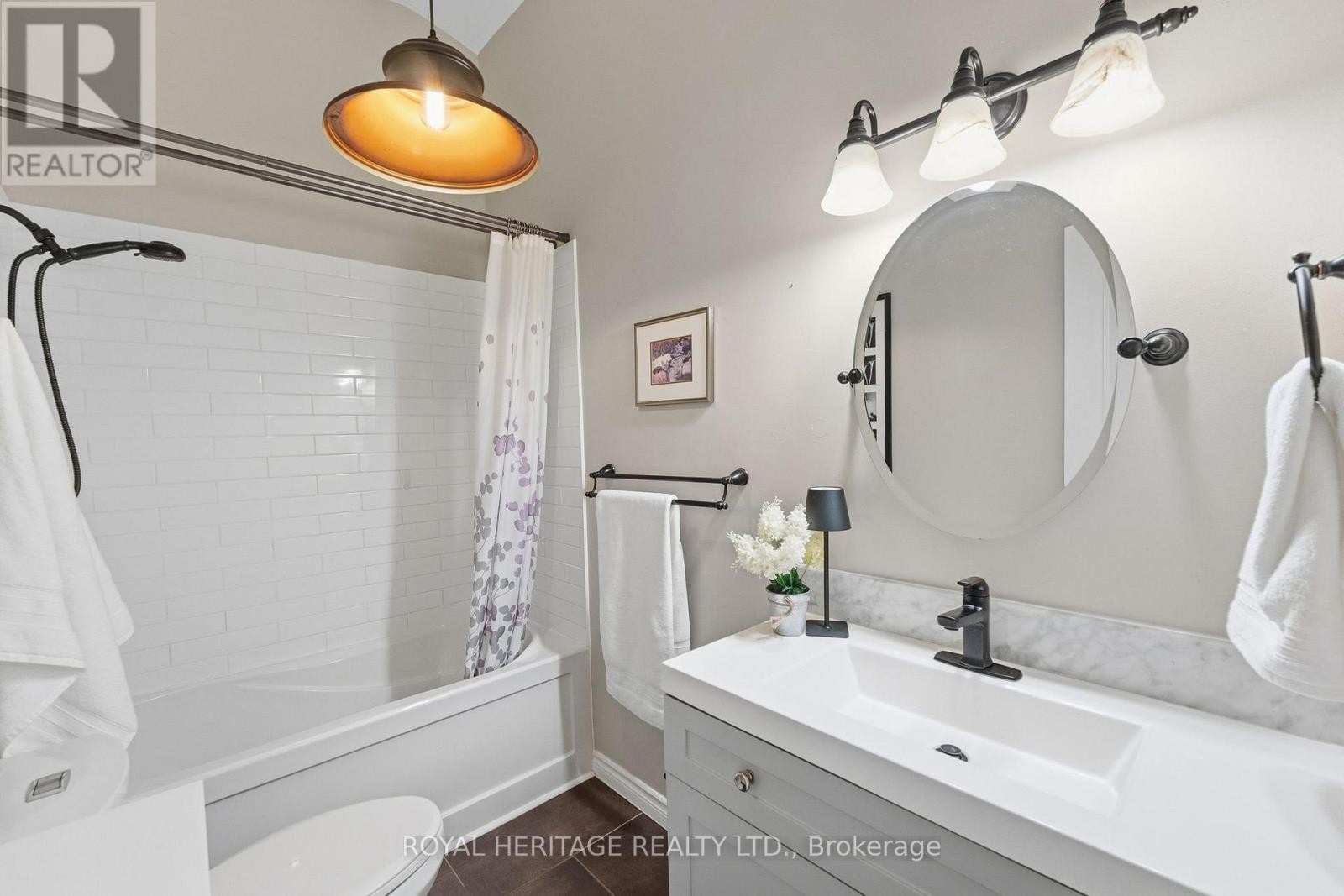 












30 STOCKDALE ROAD

,
Quinte West (Murray Ward),




Ontario
K8V5P6

