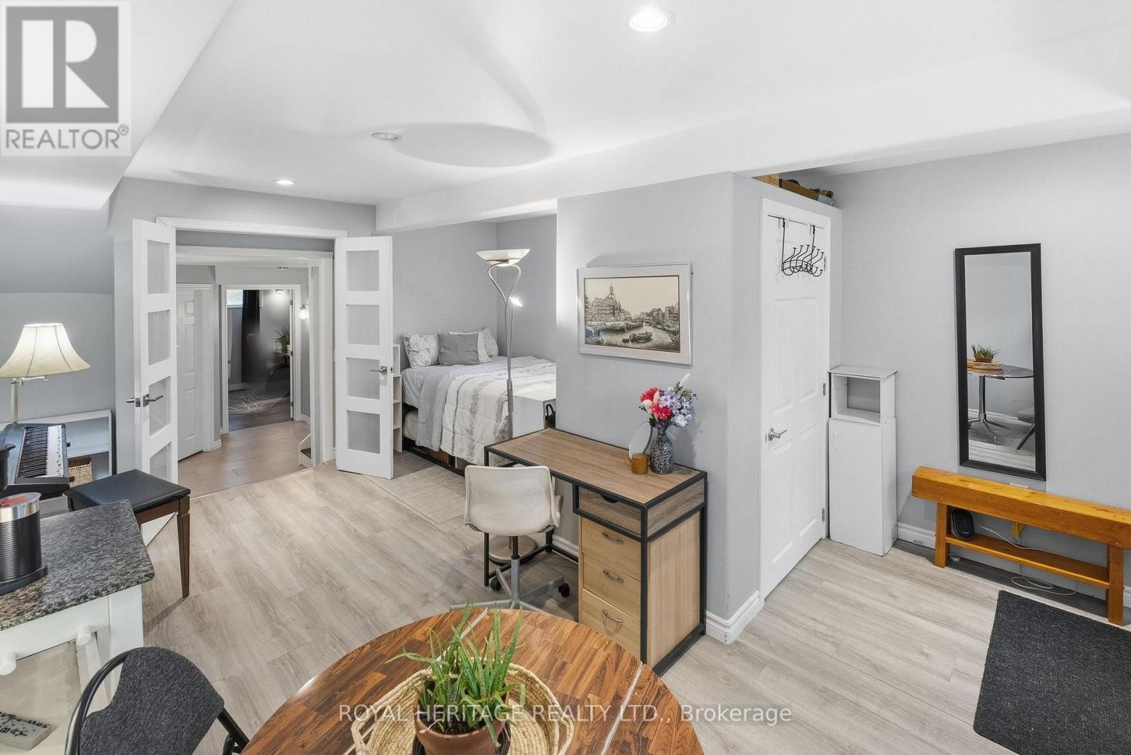 












30 STOCKDALE ROAD

,
Quinte West (Murray Ward),




Ontario
K8V5P6

