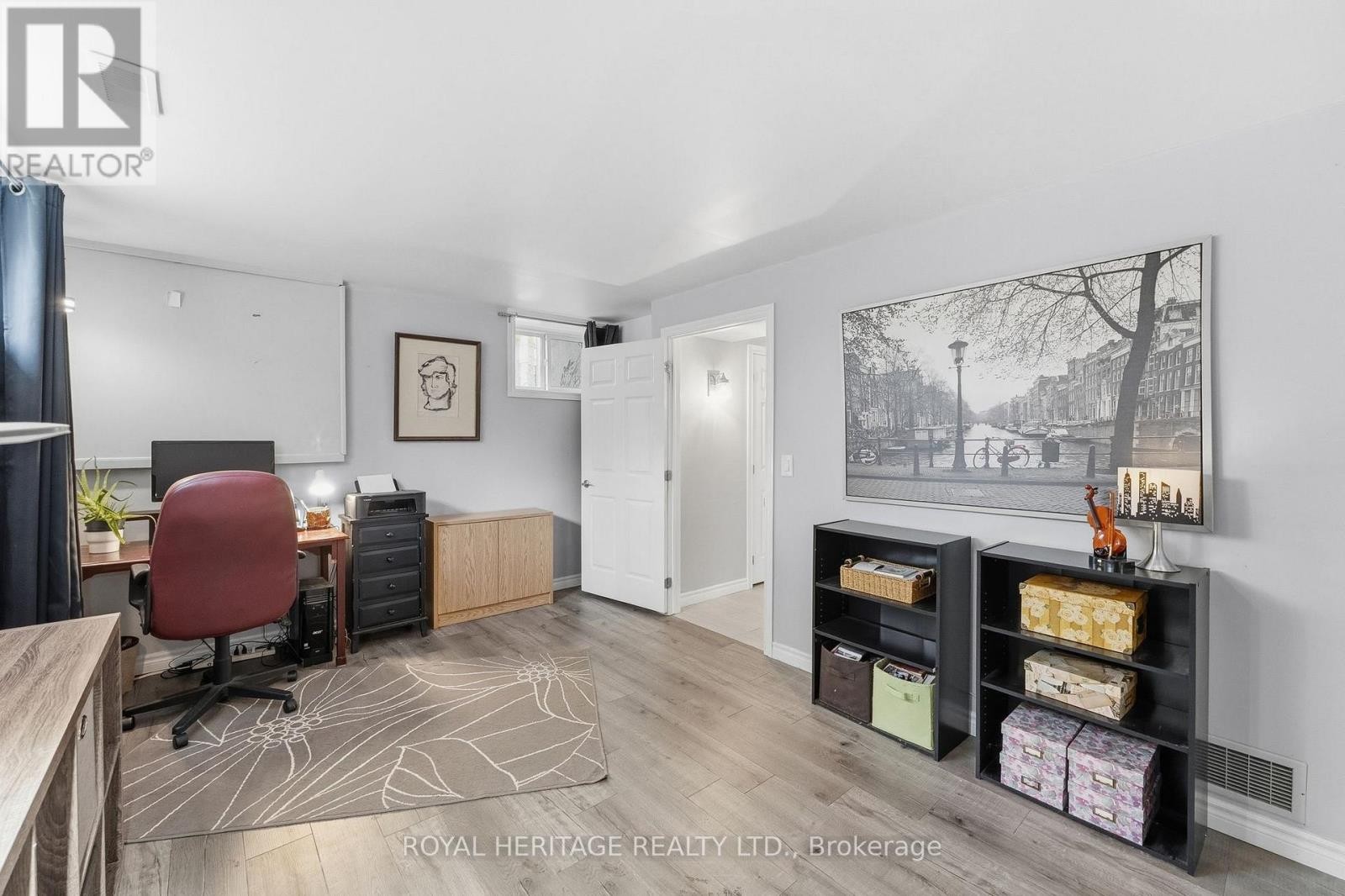 












30 STOCKDALE ROAD

,
Quinte West (Murray Ward),




Ontario
K8V5P6

