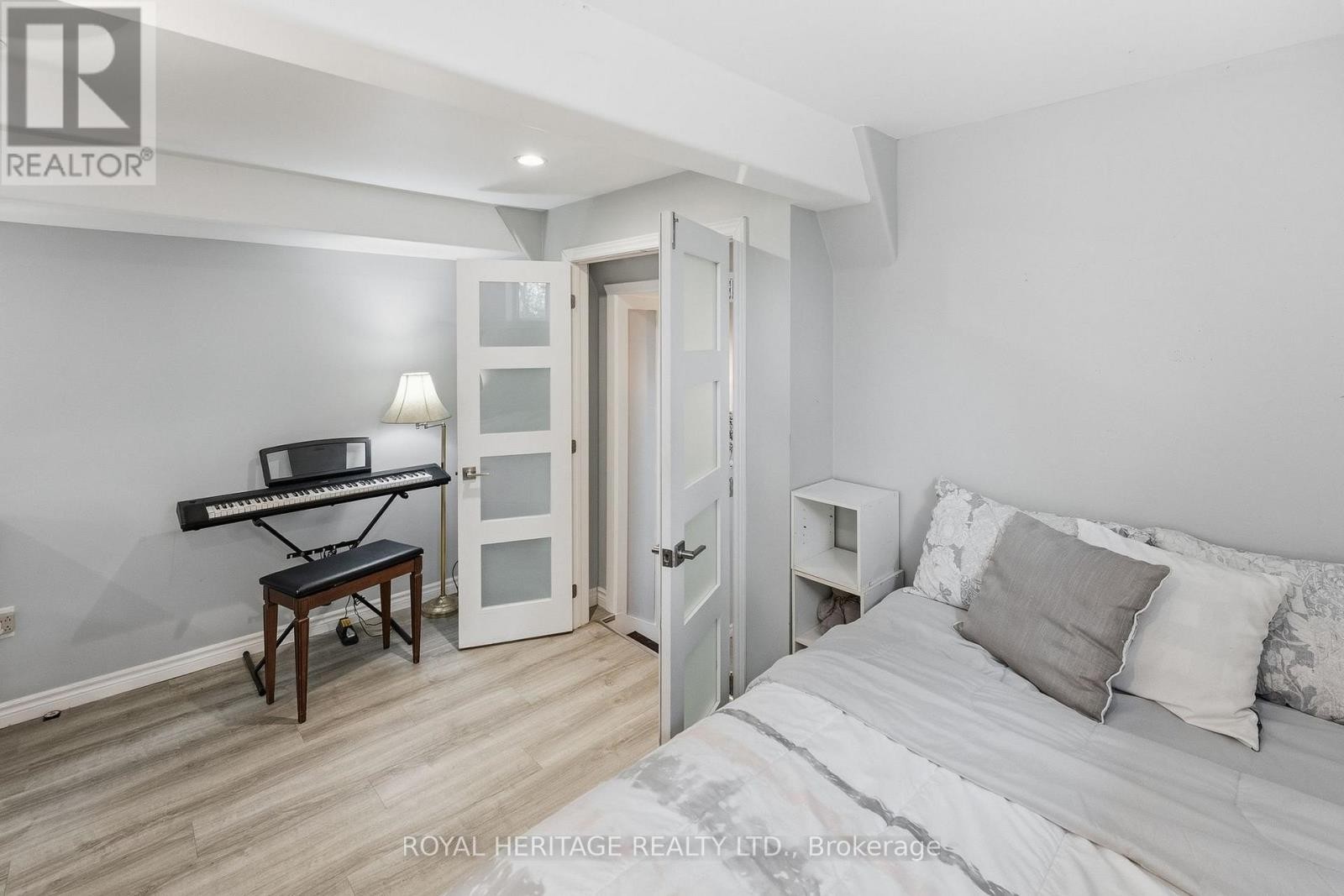 












30 STOCKDALE ROAD

,
Quinte West (Murray Ward),




Ontario
K8V5P6

