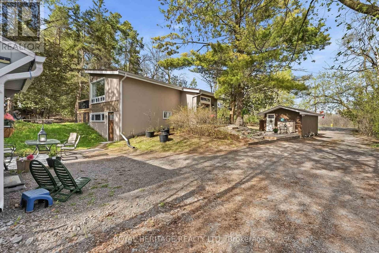 












30 STOCKDALE ROAD

,
Quinte West (Murray Ward),




Ontario
K8V5P6

