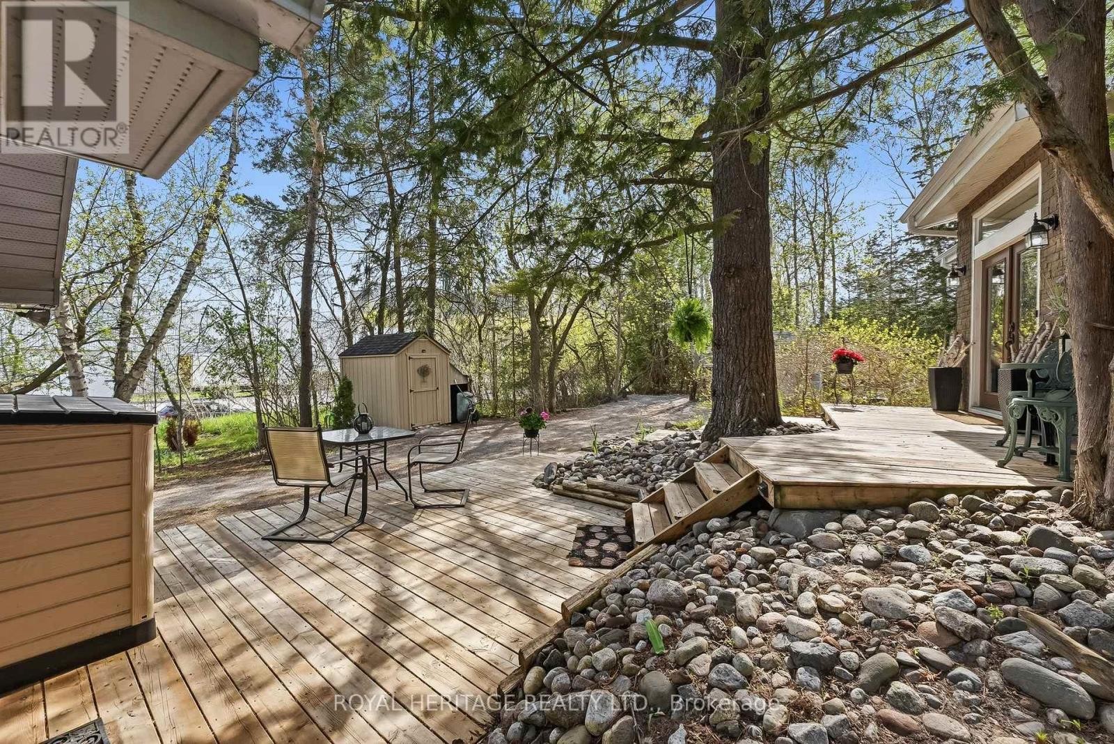 












30 STOCKDALE ROAD

,
Quinte West (Murray Ward),




Ontario
K8V5P6

