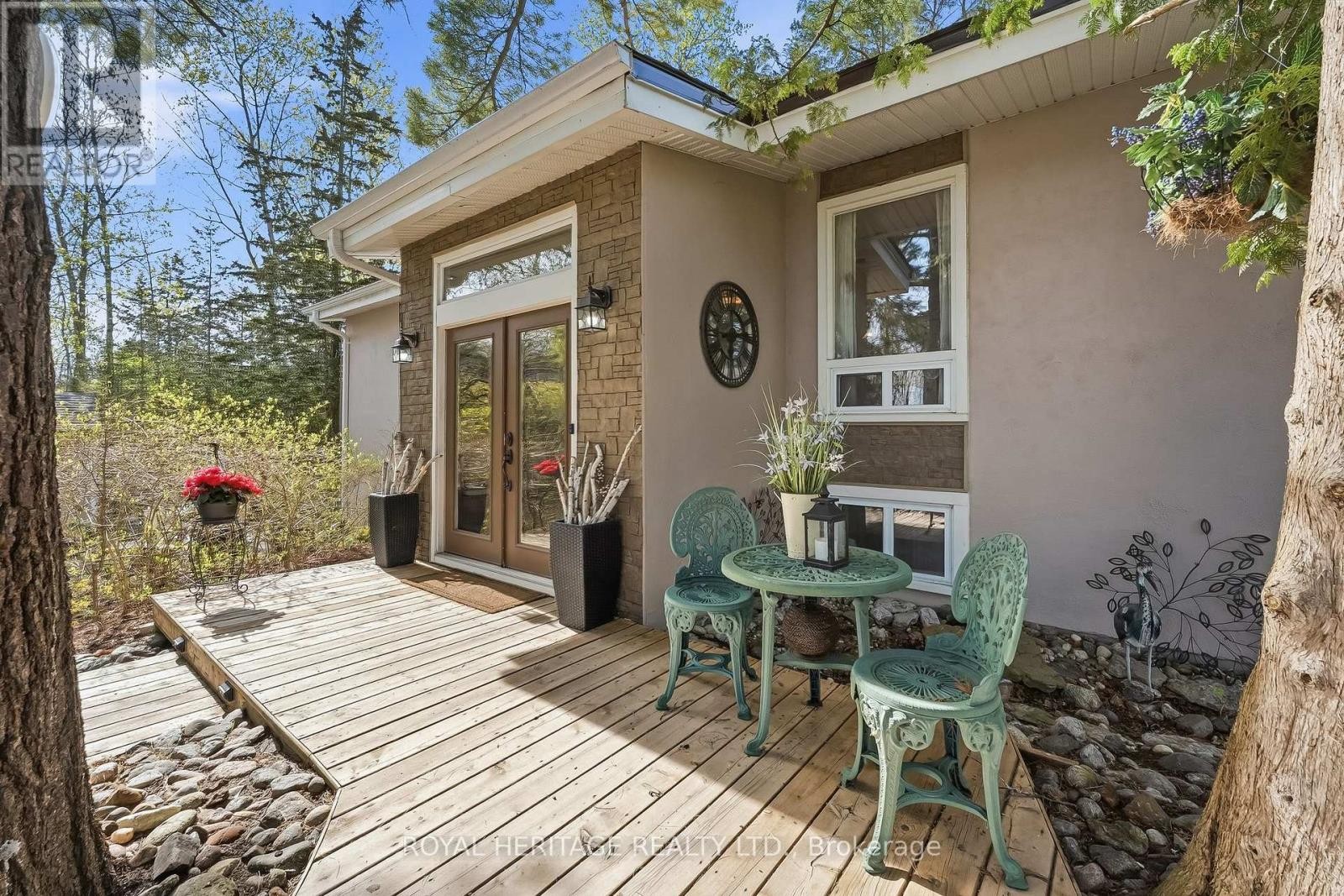 












30 STOCKDALE ROAD

,
Quinte West (Murray Ward),




Ontario
K8V5P6

