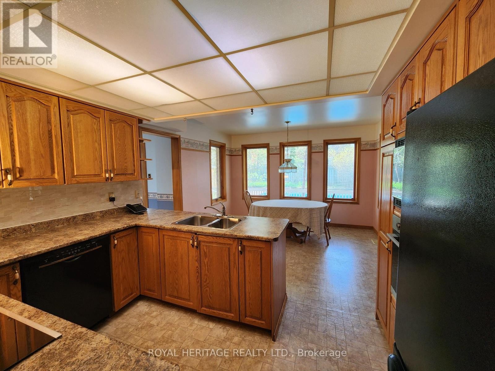 












1534 SCOLLARD CRESCENT

,
Peterborough (Ashburnham Ward 4),




Ontario
K9H7L1


